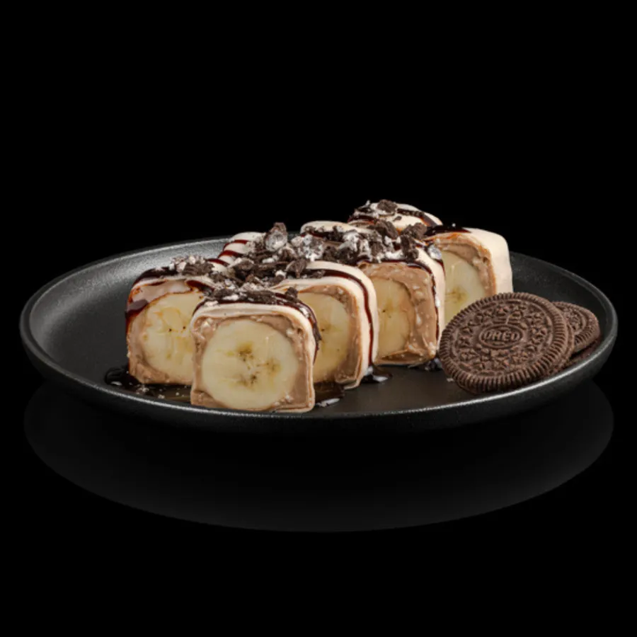 Сладкий ролл шоколадный