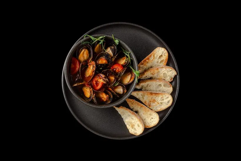 Мидии в томатном соусе