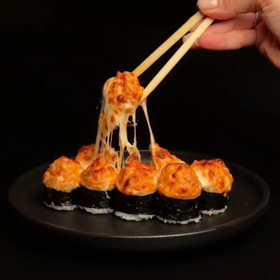 Запеченный лосось с сырной шапочкой